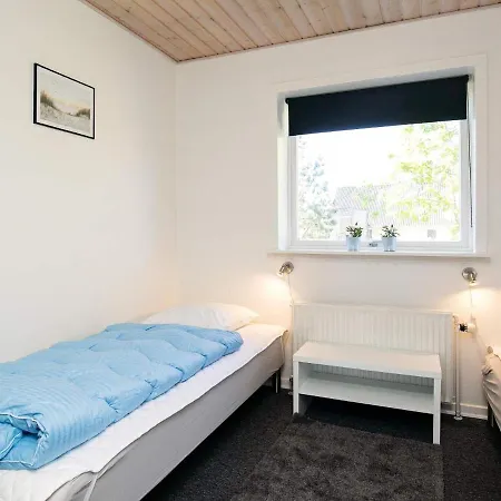 بيت للعطل 4 Person In *