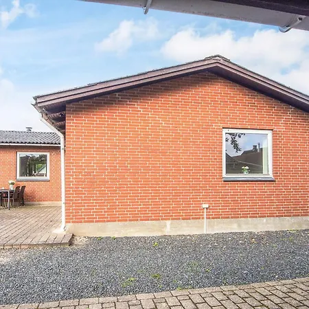 4 Person In بيت للعطل *